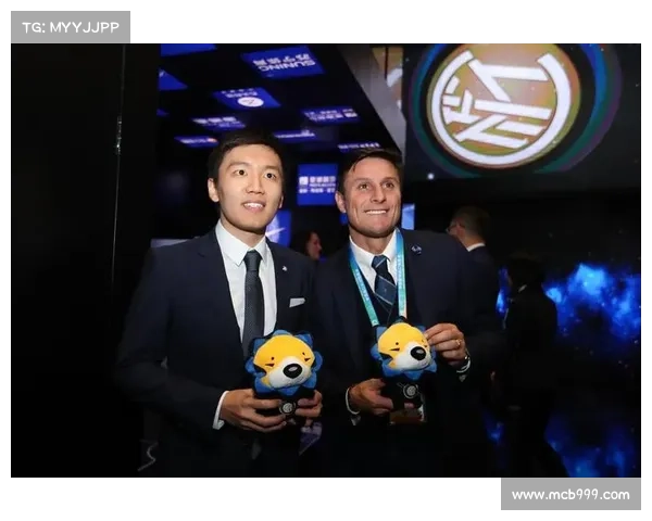 国米新总部完工 萨内蒂办公室陈列三冠王荣誉纪念品