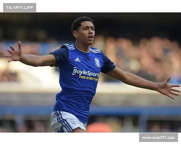 贝林厄姆皇马基地训练超过7小时 晚间才离开全力备战新赛季